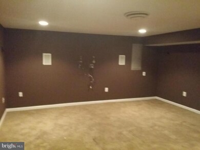 2783 Burrough Hill Ln, Woodbridge, VA 22191 - photo 2