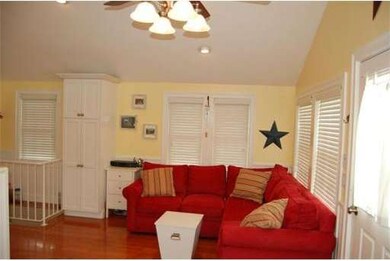 7 Emerald St, Chicopee, MA 01013 - photo 5