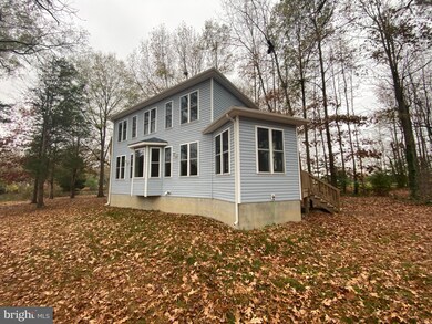 395 Lake Dr, Colonial Beach, VA 22443 - photo 3