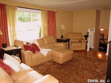Living Room Large & lovely - the Living Room has b