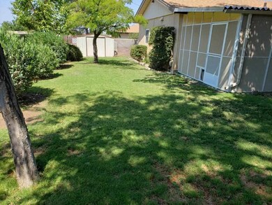 2004 Dewey Ln, Alamogordo, NM 88310 - photo 2