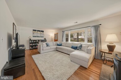 411 Chestnut Ave, Washington Grove, MD 20880 - photo 7