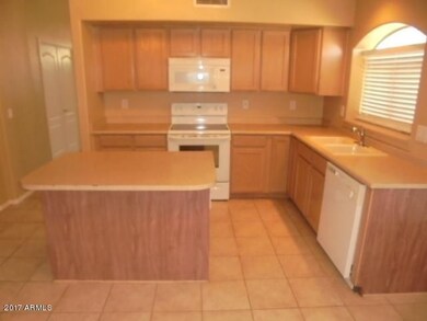 AZ00496-170619-006-kitchen