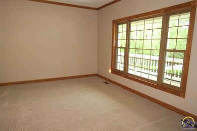 4900 SW Fairlawn Rd, Topeka, KS 66610 - photo 5