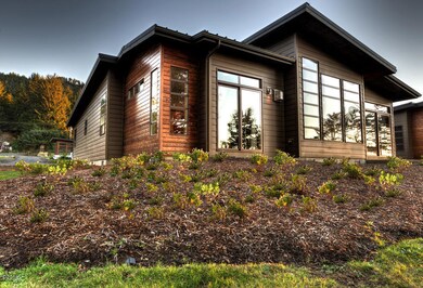 Contemporary Beachside Style!