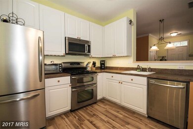 8733 Orchard Green Ct, Odenton, MD 21113 - photo 5