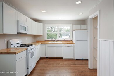 87 Avenue of Two Rivers unit 2, Rumson, NJ 07760 - photo 4