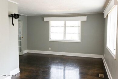 393 Maple St, Jacksonville, NC 28540 - photo 7