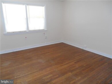 315 Mulberry St, Darby, PA 19023 - photo 6