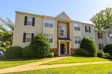 1205 Villa Ln unit B, Charlottesville, VA 22903 - photo 2