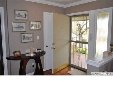 Entrance with storm door