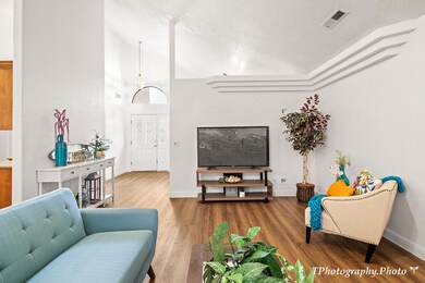 7-Very Spacious Family Rm.