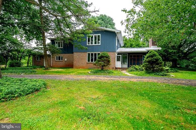 932 Valley Forge Rd, Phoenixville, PA 19460 - photo 2