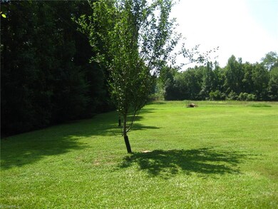 1208 Foxfire Rd, Asheboro, NC 27205 - photo 7
