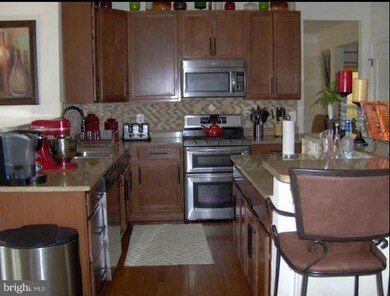 2002 Lake Forest Dr, Upper Marlboro, MD 20774 - photo 4