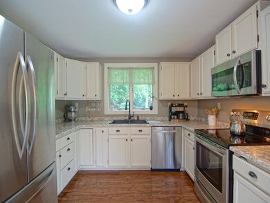22 Saint Laurent St, Epping, NH 03042 - photo 7