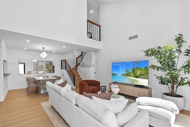 21216 Harbor Way unit 15815, Miami, FL 33180 - photo 6