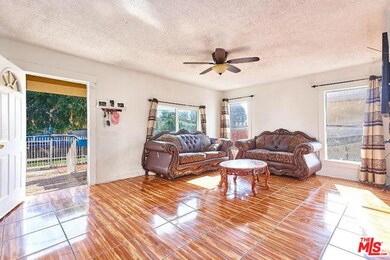 11903 Antwerp Ave, Los Angeles, CA 90059 - photo 2