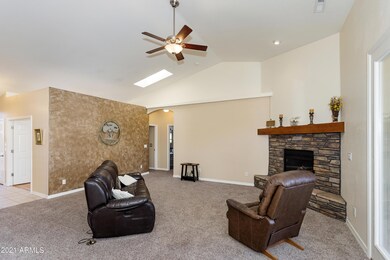 006_Living Room