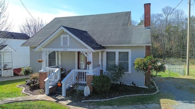 306 Bidwell St, Franklin, NC 28734 - photo 3