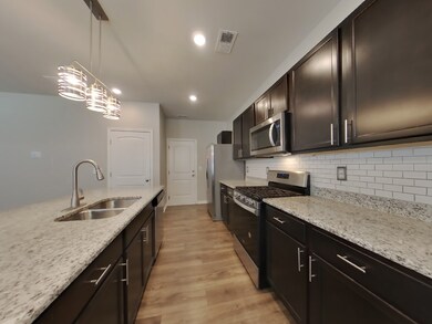 1053 Pepper Stone Dr, Lebanon, TN 37087 - photo 4