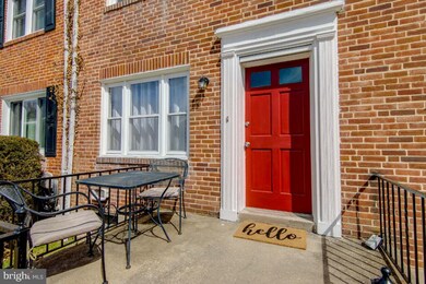 271 Medwick Garth E, Catonsville, MD 21228 - photo 2