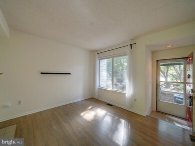 5467 Vantage Point Rd, Columbia, MD 21044 - photo 4