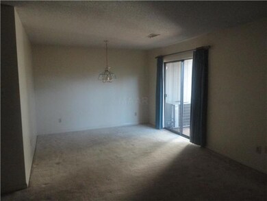 Light & Airy Dining Room