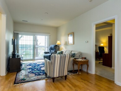 87 Clocktower Dr unit 108, Waltham, MA 02452 - photo 7