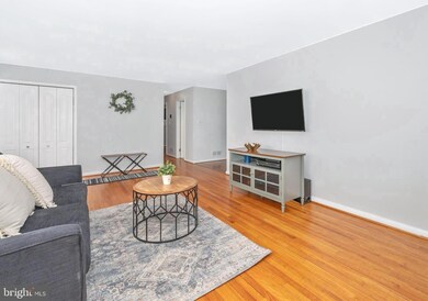 6721 Pine Dr, Columbia, MD 21046 - photo 4