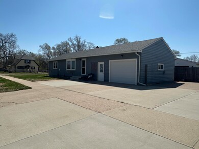 1108 8th St SW, Huron, SD 57350 - photo 3