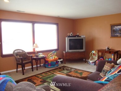 unlisted-address, Longview, WA 98632 - photo 5