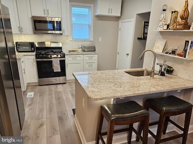 404 W Wayne Ave, Wayne, PA 19087 - photo 5