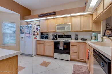 Kitchen 1.jpg