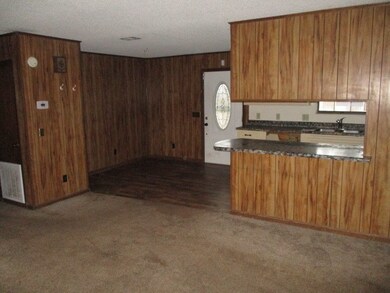 313 Woodpecker Trail unit 1, Douglas, GA 31535 - photo 4