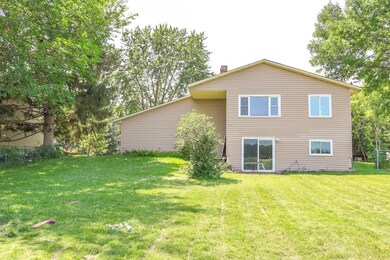 10544 Lancaster Ln N, Maple Grove, MN 55369 - photo 5