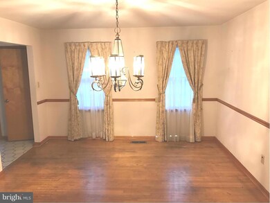 7105 Steed Ct, Hyattsville, MD 20782 - photo 5