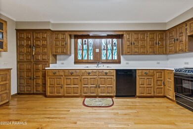801StCharles-13