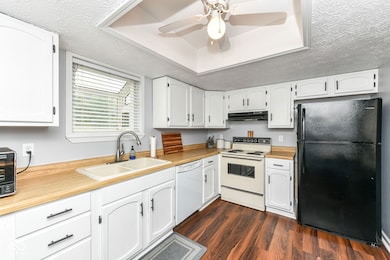 2502 Chaseway Ct, Indianapolis, IN 46268 - photo 6