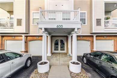 613 Aqua Marine Blvd unit 13, Avon Lake, OH 44012 - photo 2