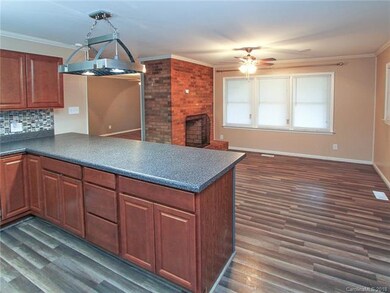 143 River Hill Rd, Statesville, NC 28625 - photo 5