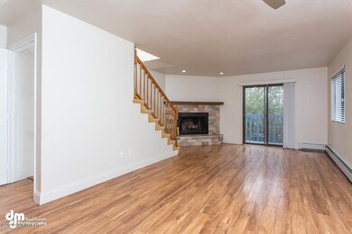 Living Room_0768-SMALL