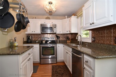 Fully applianced kitchen