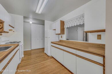 1508 Summit Pointe, Scranton, PA 18508 - photo 4