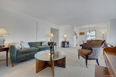 7 Chateaux Cir unit 7H, Scarsdale, NY 10583 - photo 6