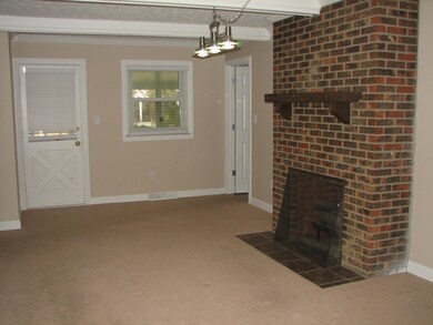 Living/Hearth Room