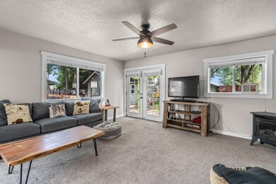 120 NE Spruce Ln, Prineville, OR 97754 - photo 4