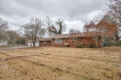1403 Royal Trail, Manchester, TN 37355 - photo 2