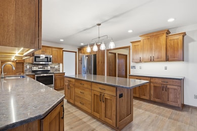 2204 Easley St, Waterloo, IA 50702 - photo 5