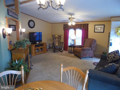 28 Rosewood Ln, Phoenixville, PA 19460 - photo 4